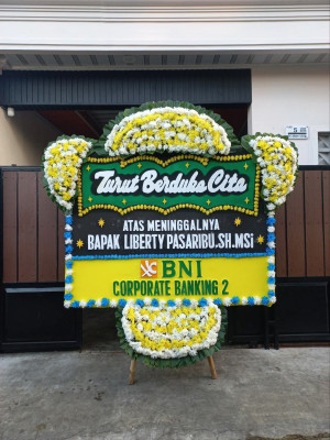 Papan Bunga Duka di Nambo Udik