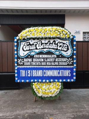 Papan Bunga Duka di Nambo Udik